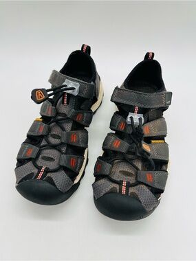 Keen Kids Gray Closed-Toe Sandals with Orange Accents Newport Neo H2 Size 1